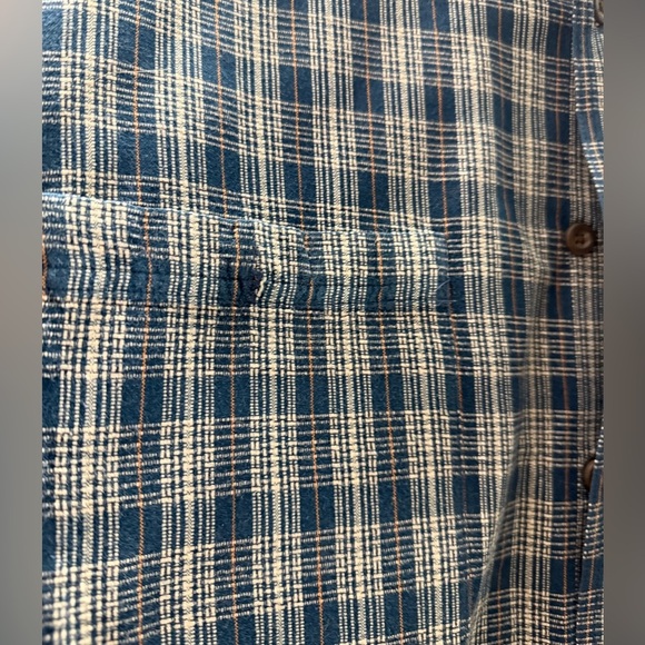 Men’s Woolrich Long Sleeve Button Down Shirt, sz 2x - Picture 2 of 4